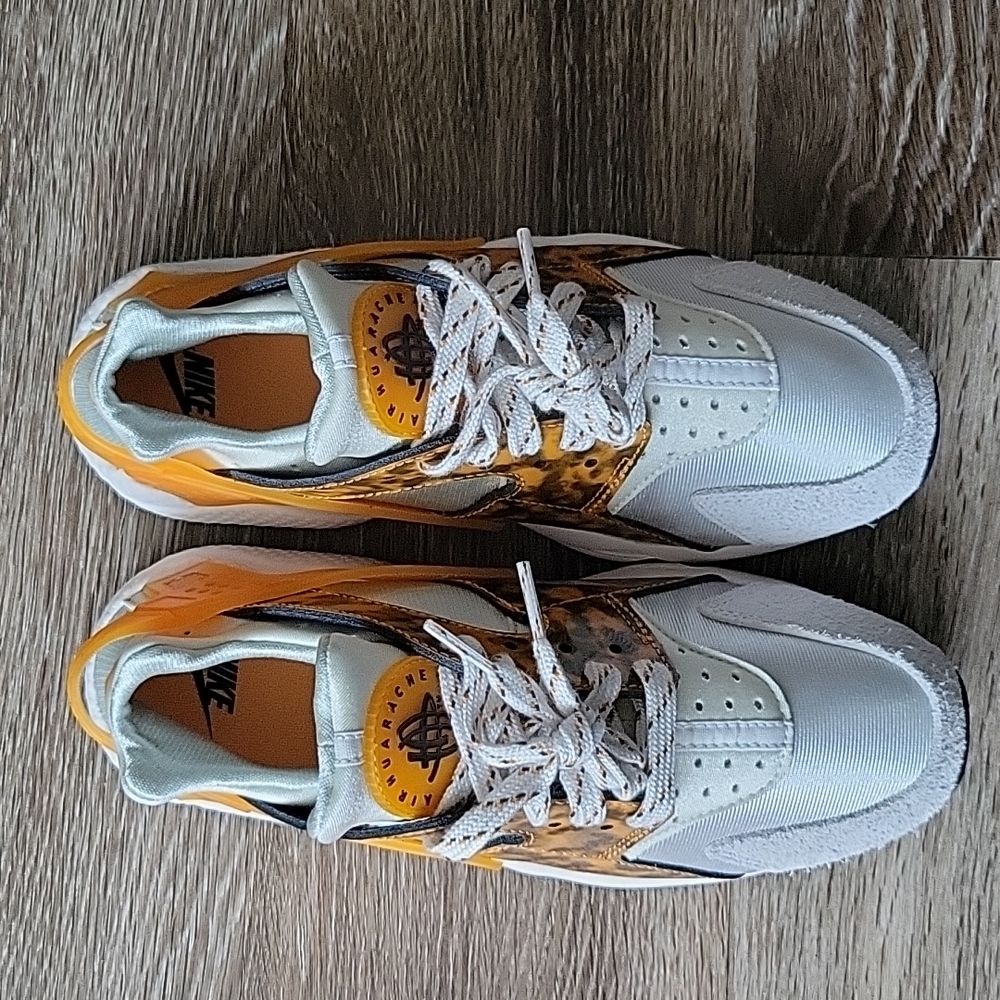 Air Huarache by Nike